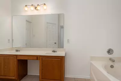 7427 Fossil Creek Drive, Arlington, TX 76002 - Photo 17