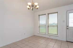 7427 Fossil Creek Dr, Arlington, TX 76002 - Photo 11