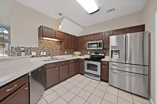 1348 Dallshan Dr, Carrollton, TX 75007 - Photo 9