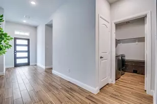 8221 Hampton Dr, Rowlett, TX 75089 - Photo 3