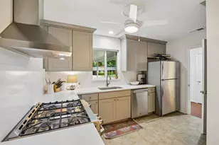 6418 Dunstan Ln, Dallas, TX 75214 - Photo 13