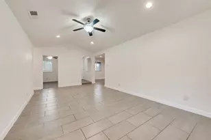 2121 Austin Dr, Carrollton, TX 75006 - Photo 7