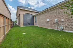1328 Viridian Park Ln, Arlington, TX 76005 - Photo 35