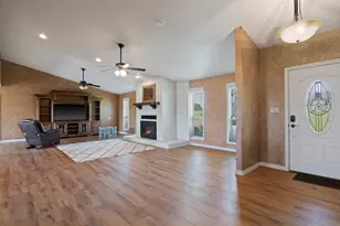 537 SW 12th Ave, Mt Pleasant, TX 75455 - Photo 5