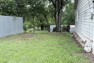 403 N Reagan St, Hamilton, TX 76531 - Photo 3