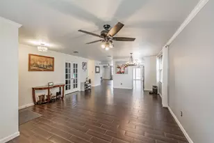 337 Snapdragon Ct, Burleson, TX 76028 - Photo 7