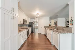 337 Snapdragon Ct, Burleson, TX 76028 - Photo 13