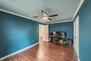 337 Snapdragon Ct, Burleson, TX 76028 - Photo 21