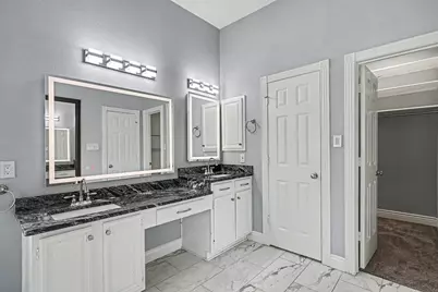 4332 Greenwood Lane, Grapevine, TX 76051 - Photo 15