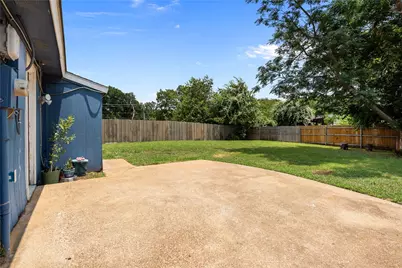 7036 Sandybrook Drive, Fort Worth, TX 76120 - Photo 21