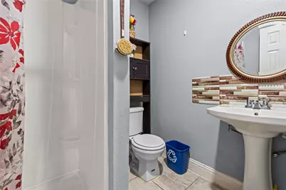 7036 Sandybrook Drive, Fort Worth, TX 76120 - Photo 19