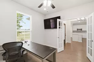 113 Cooper Ct, Springtown, TX 76082 - Photo 9