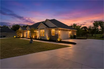 113 Cooper Court, Springtown, TX 76082 - Photo 1