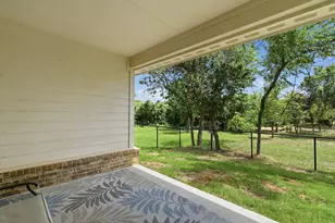 113 Cooper Ct, Springtown, TX 76082 - Photo 29