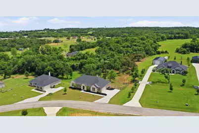 113 Cooper Court, Springtown, TX 76082 - Photo 35