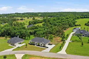 113 Cooper Ct, Springtown, TX 76082 - Photo 35