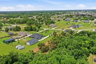 113 Cooper Ct, Springtown, TX 76082 - Photo 39