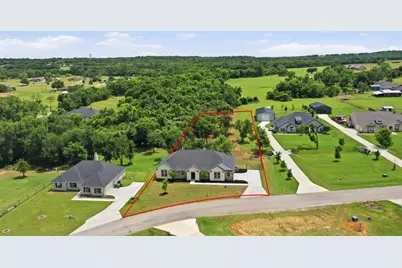 113 Cooper Court, Springtown, TX 76082 - Photo 1