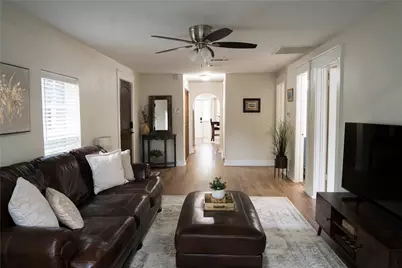 1016 W Collins Street, Denton, TX 76201 - Photo 3