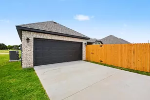1913 Barrix Ln, DeSoto, TX 75115 - Photo 29