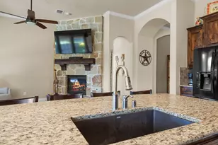 604 Satinwood Ln, Euless, TX 76039 - Photo 17
