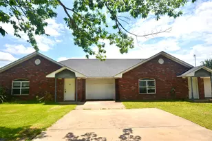 105 Bryant St, Pottsboro, TX 75076 - Photo 1