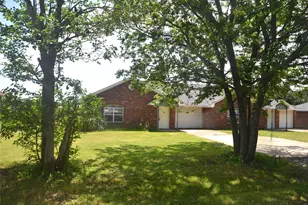 105 Bryant St, Pottsboro, TX 75076 - Photo 3