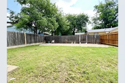 2621 E 12th Street, Fort Worth, TX 76111 - Photo 19