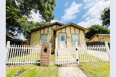 2621 E 12th Street, Fort Worth, TX 76111 - Photo 1