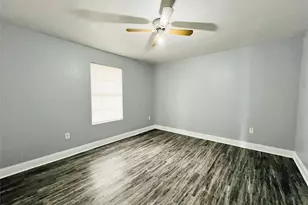 2621 E 12th St, Fort Worth, TX 76111 - Photo 13