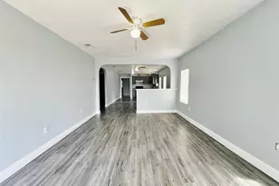 2621 E 12th St, Fort Worth, TX 76111 - Photo 3