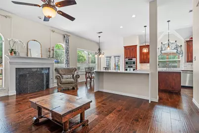2007 Hunter Place Court, Arlington, TX 76006 - Photo 9