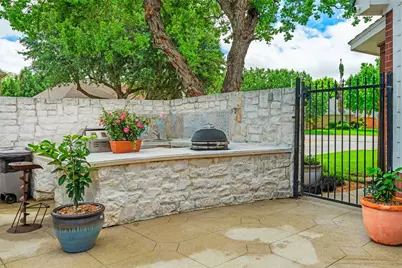 2007 Hunter Place Court, Arlington, TX 76006 - Photo 3