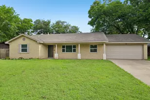 1707 Park Ridge Terrace, Arlington, TX 76012 - Photo 1