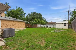 5719 Enchanted Ln, Dallas, TX 75227 - Photo 37