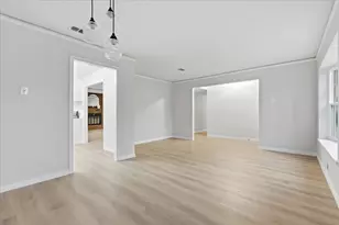 5719 Enchanted Ln, Dallas, TX 75227 - Photo 11