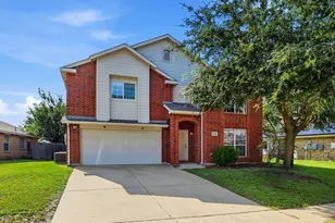 1703 Wolf Creek Dr, Arlington, TX 76018 - Photo 1