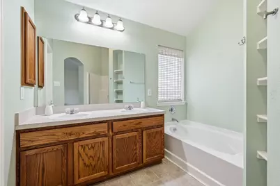 1703 Wolf Creek Drive, Arlington, TX 76018 - Photo 23
