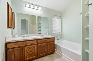 1703 Wolf Creek Dr, Arlington, TX 76018 - Photo 23