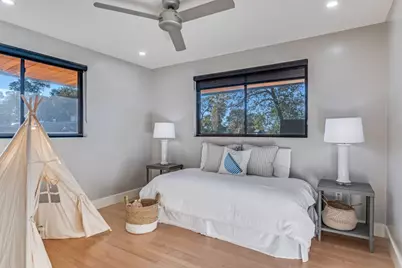 9755 Van Dyke Road, Dallas, TX 75218 - Photo 23