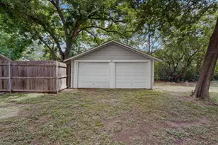 206 Farley St, Waxahachie, TX 75165 - Photo 37