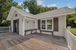 206 Farley St, Waxahachie, TX 75165 - Photo 3