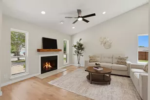 7913 Firefly Dr, Fort Worth, TX 76137 - Photo 11