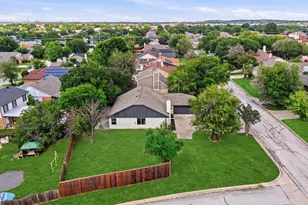 7913 Firefly Dr, Fort Worth, TX 76137 - Photo 5