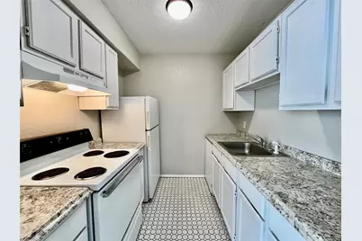 701 W Sycamore Street #101, Denton, TX 76201 - Photo 7