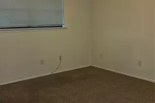 210 E Witt St, Wolfe City, TX 75496 - Photo 13