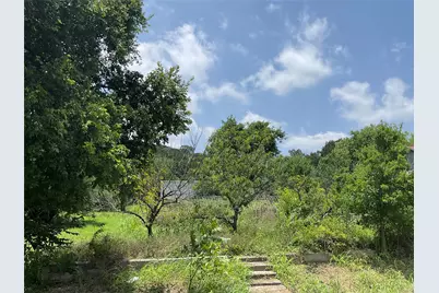 508 N 1st Street, Cranfills Gap, TX 76637 - Photo 17