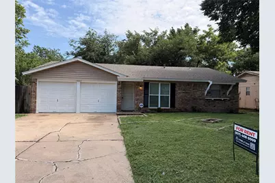 1005 Fairfax Court, Arlington, TX 76015 - Photo 1