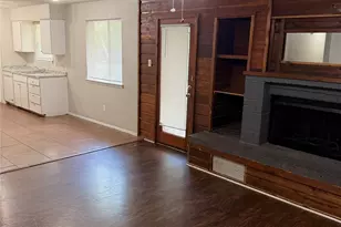 1005 Fairfax Ct, Arlington, TX 76015 - Photo 3