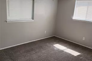 1005 Fairfax Ct, Arlington, TX 76015 - Photo 9